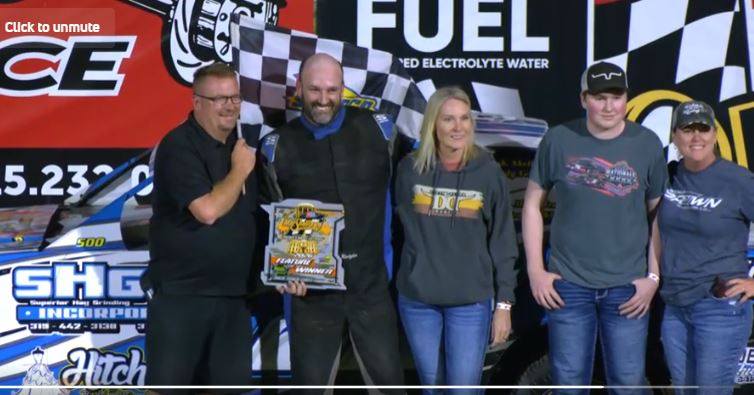 The blue 22R is back in Victory Lane! 🔥