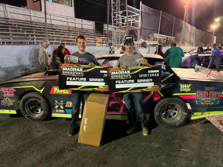 It was a family celebration in Victory Lane at Madras Speedway! 🔥🏁